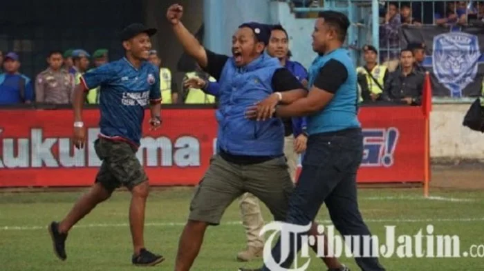 Kena Sanksi Komdis Arema FC Rugi Miliaran Rupiah Usai Kontra Persebaya Surabaya